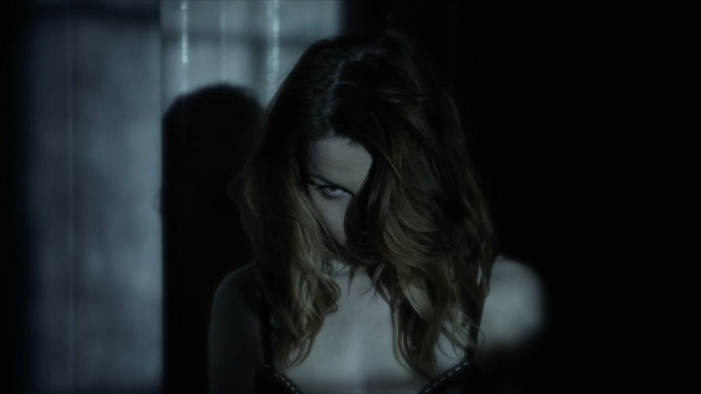 Darkness Wakes (The Sitter) Horror Movie Review