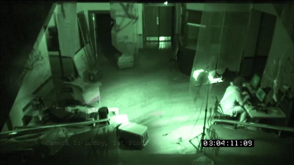 Grave Encounters (2011) Horror Movie Review