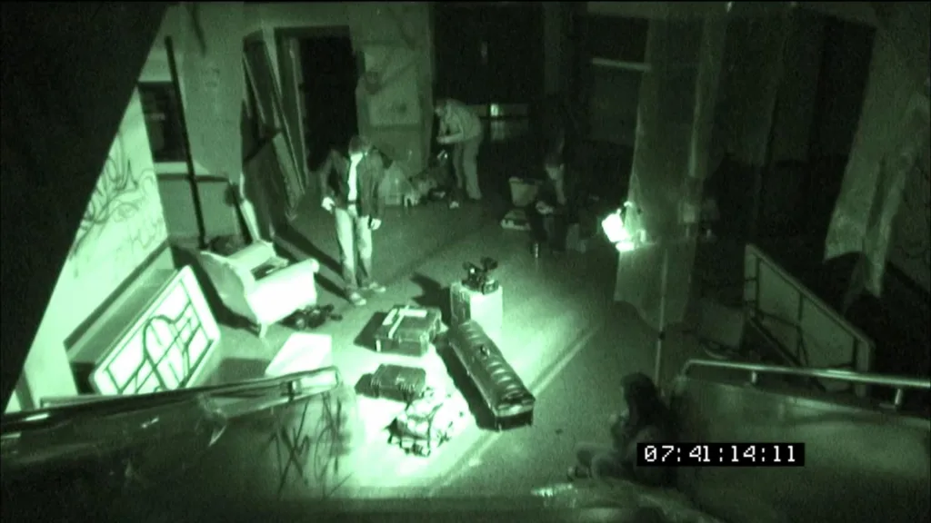 Grave Encounters (2011) Horror Movie Review
