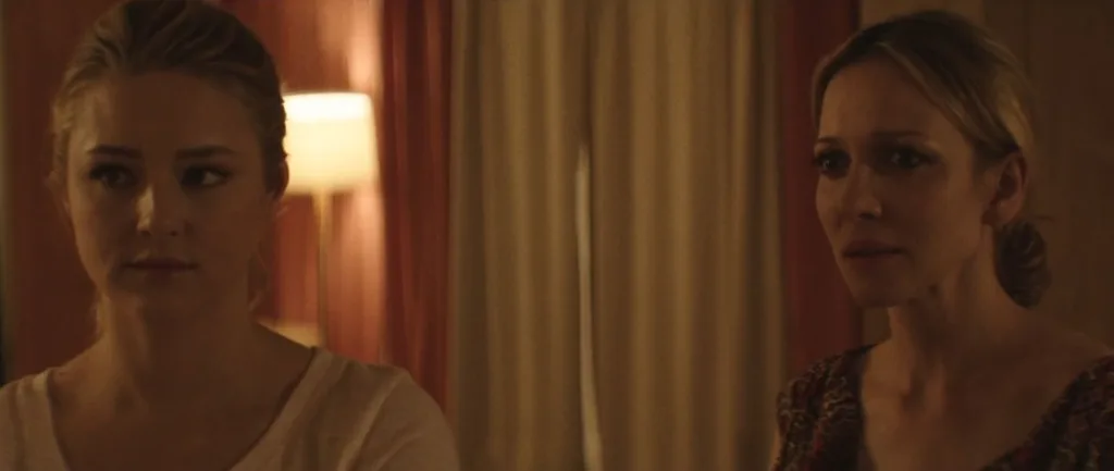 Southbound (2015) Horror Movie Review