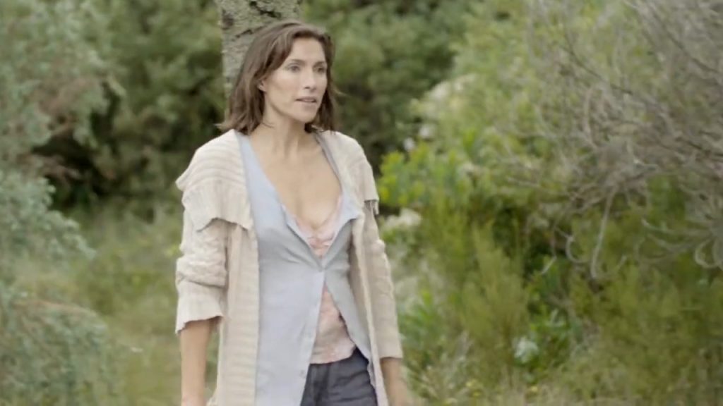 Screenshot from horror movie Long Weekend (2008)