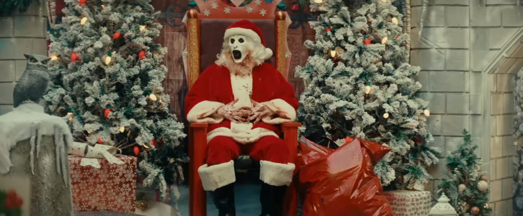 A screenshot from Christmas slasher movie Terrifier 3 (2024)