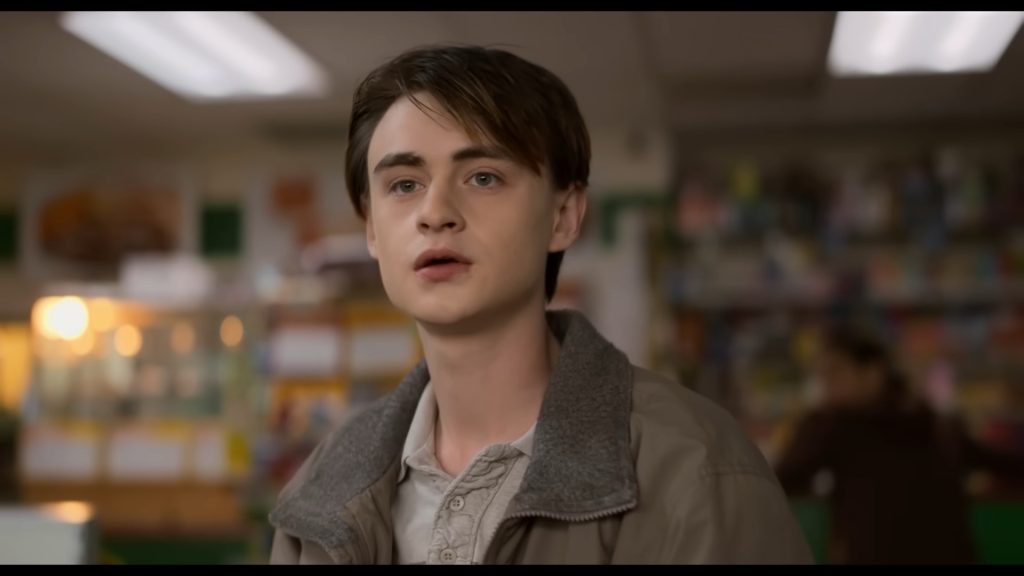 A screenshot from horror comedy Y2K (2024)