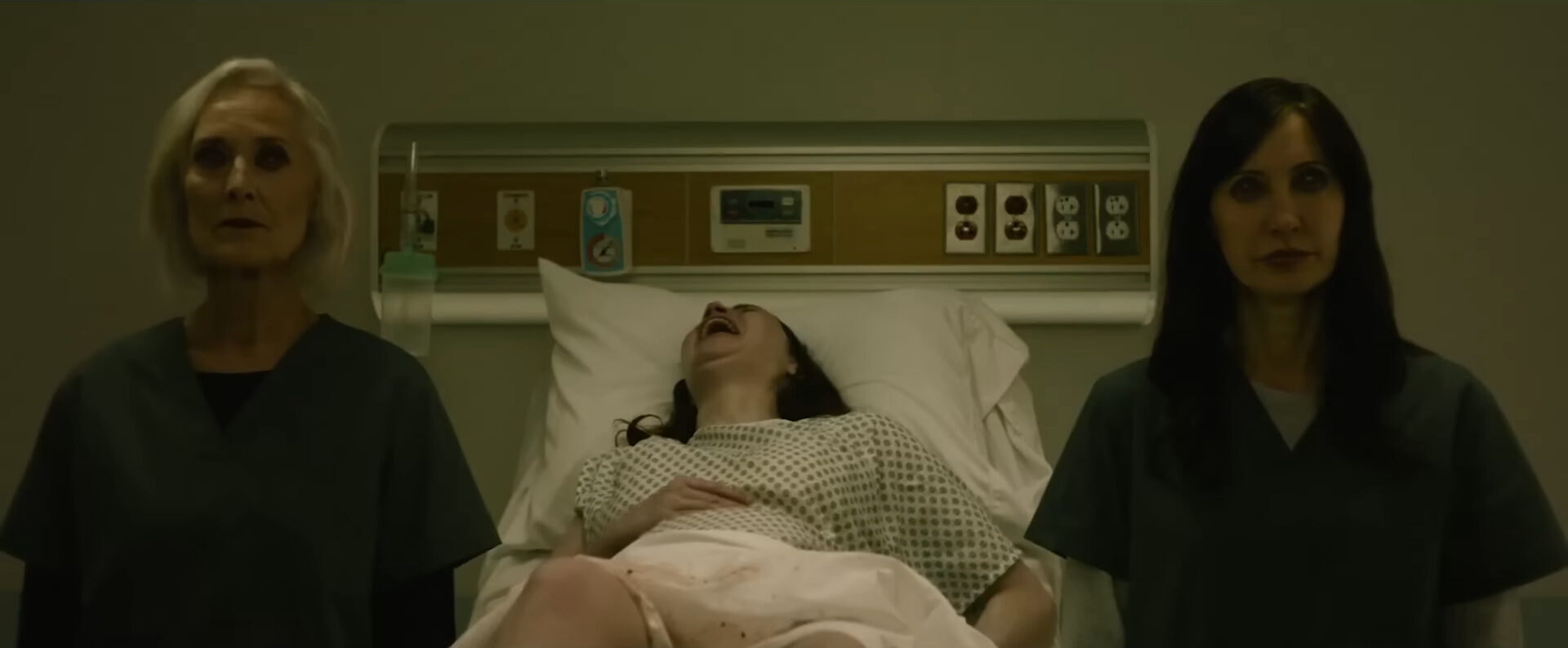 A screenshot from science fiction horror movie Descendent (2025)