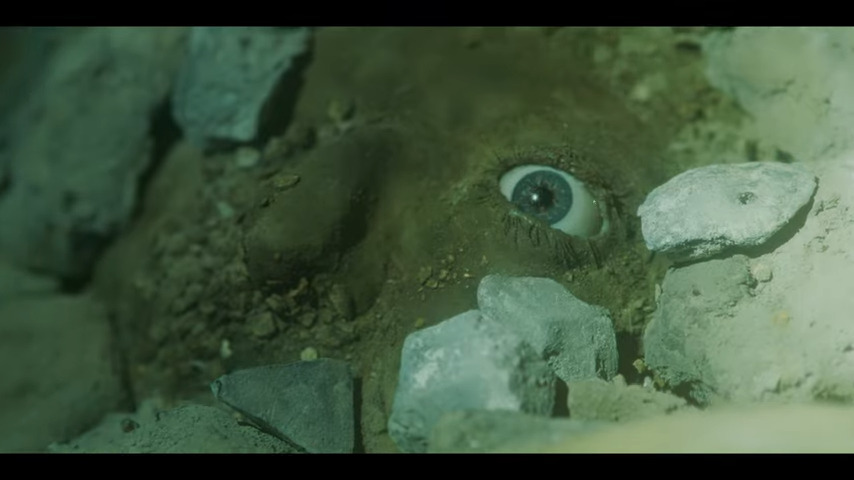 A screenshot from French Body-Horror movie Else (2025)