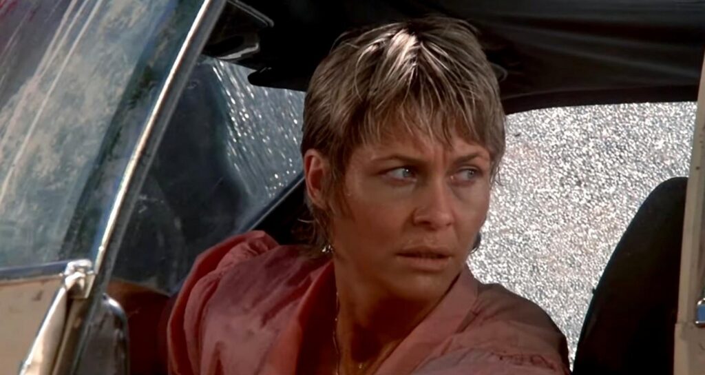 A screenshot from Stephen King adaptation horror movie Cujo (1983)