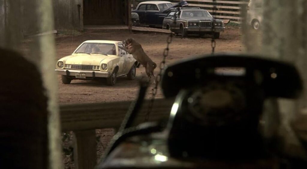 A screenshot from Stephen King adaptation horror movie Cujo (1983)