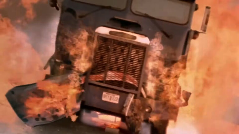 A screenshot from splatter horror movie Final Destination 2 (2003)