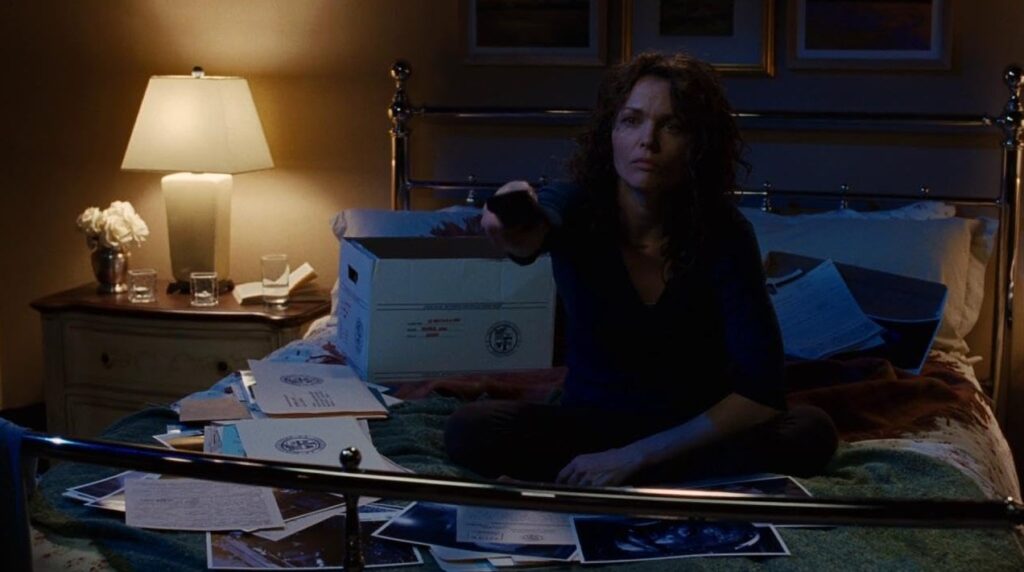 A screenshot from splatter horror movie Saw 3 (2006)