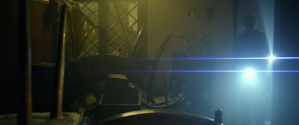 A screenshot from horror movie Terrified (2017)