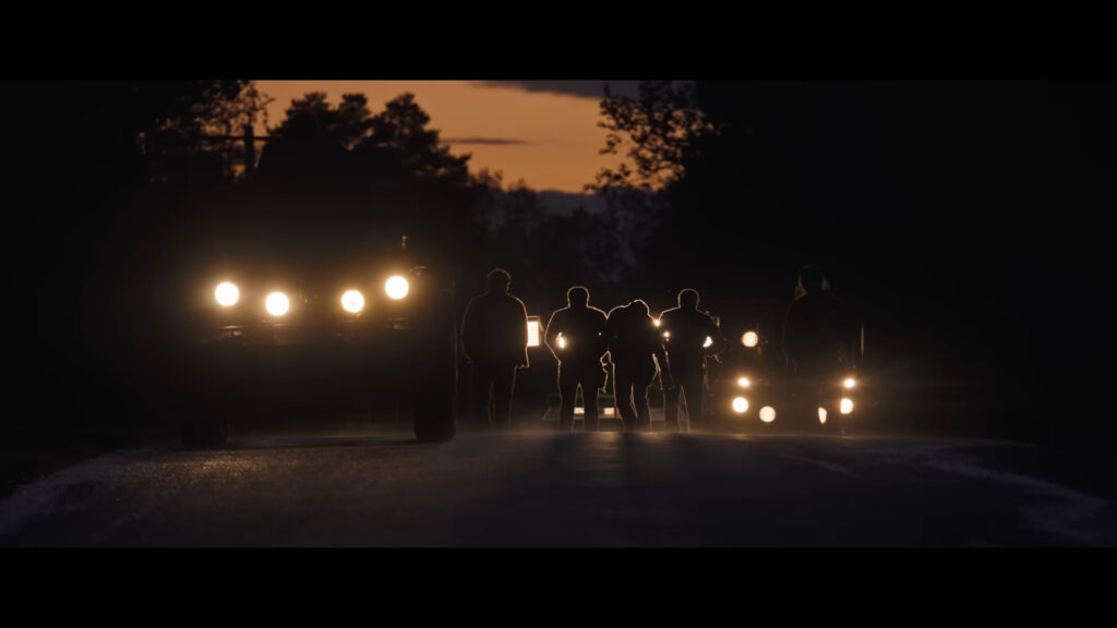A screenshot from Stephen King adaptation horror thriller The Long Walk (2025)