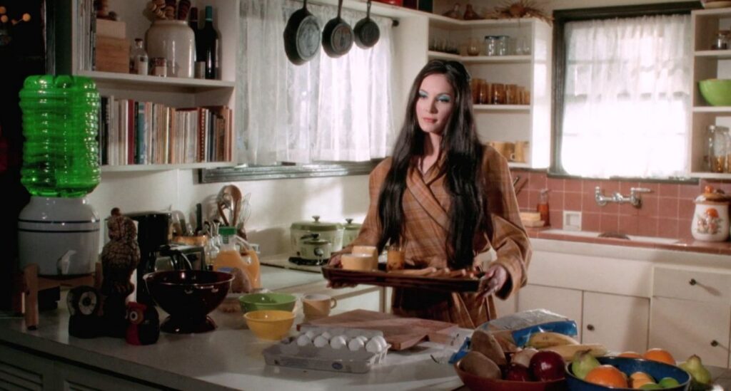 A screenshot from modern witch horror movie The Love Witch (2016)