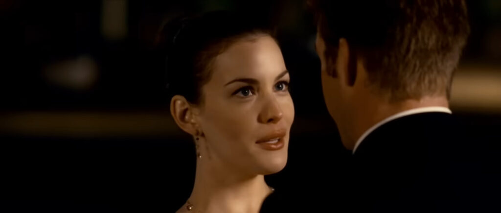 A screenshot from horror movie The Strangers (2008)